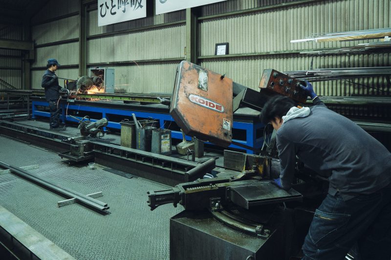 https://aichi-metal.co.jp/wp-content/uploads/2022/12/本社工場2F-800x533.jpg